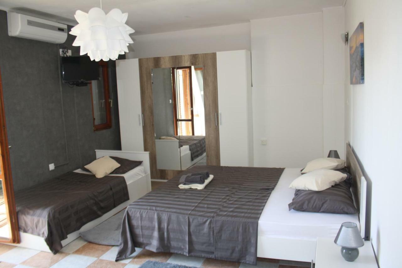Apartmani Dana Sukošan Exteriér fotografie
